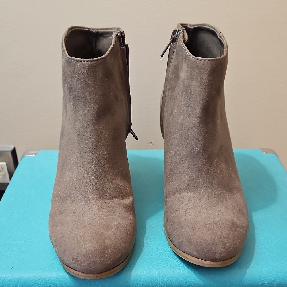 Old Navy Taupe Ankle Booties With 3 Inch Heels